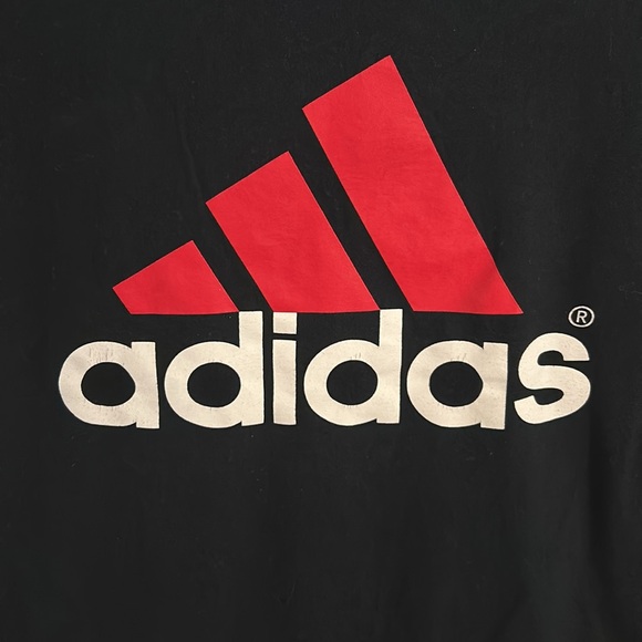 Adidas Classic Go-To Black and Red T-shirt. Size M - Picture 2 of 4